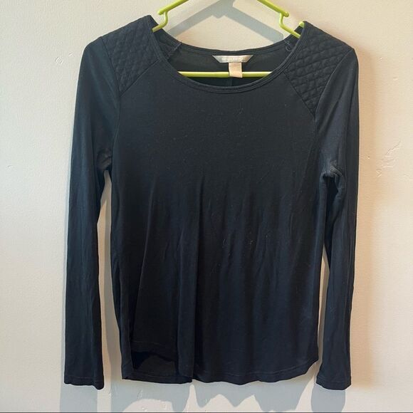 BANANA REPUBLIC Long Sleeve Tre Shirt with Quilted Shoulders Size Small - Picture 1 of 3